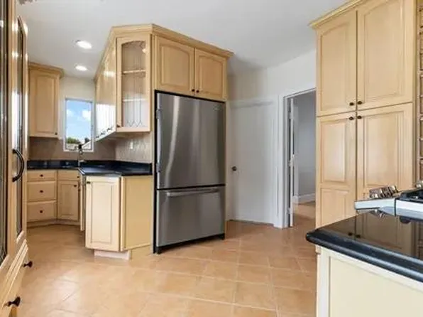 541 Washington Ave #2, Chelsea, MA 02150