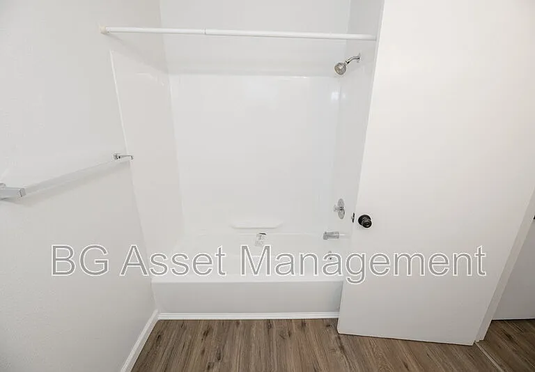 1233 S 56th St #3 — Photo 17