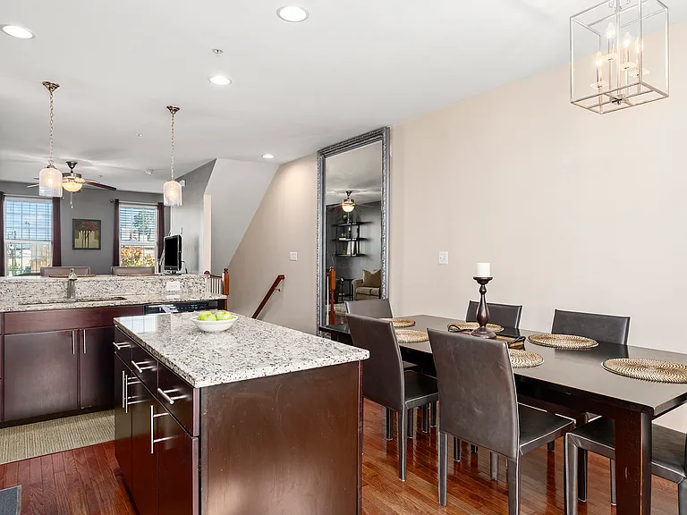 4527 Foster Ave — Photo 11