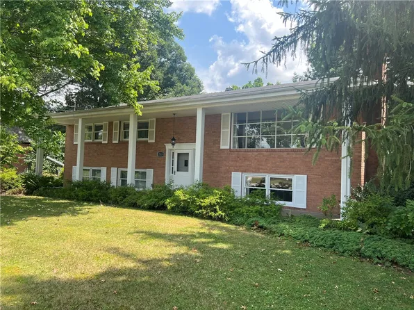 2115 Tuscarawas Rd, Beaver, PA 15009