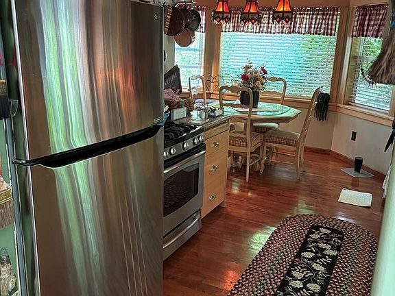 4th image of 189 Heath Dr