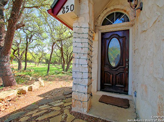 4th image of 850 La Paloma Dr