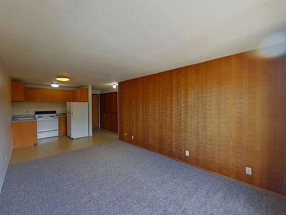 5th image of 945 E 19th Ave #4