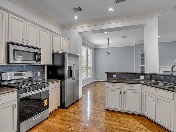 5th image of 5724 Kansas St