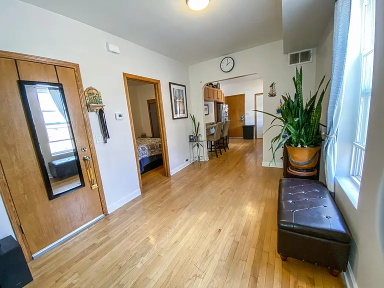 2642 W Cortland St #3 — Photo 7