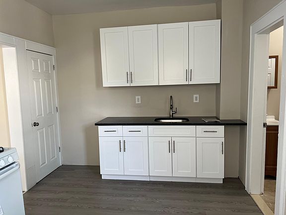 3rd image of 152 Brookdale Ave