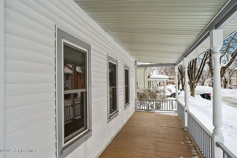 5th image of 6 Sarella Street