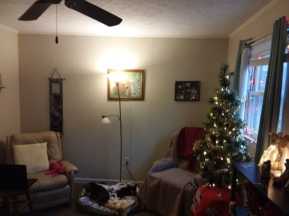 2nd image of 31 Mothergoose Ln #9