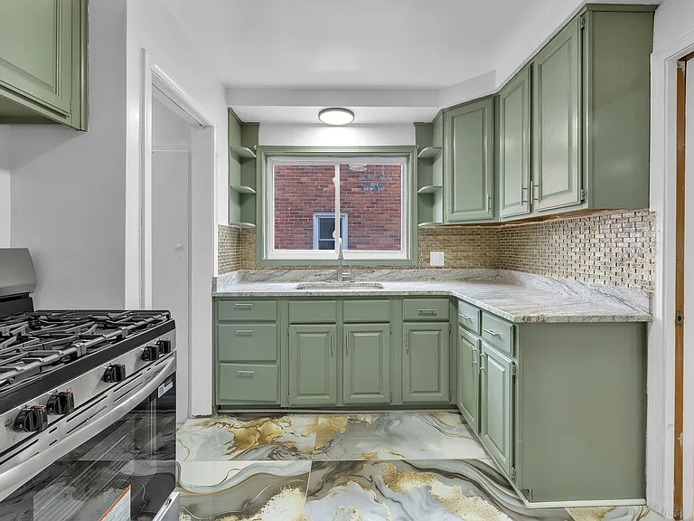 3837 Katherine St — Photo 9
