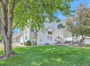 8634 Savanna Oaks Bay UNIT A, Woodbury, MN 55125