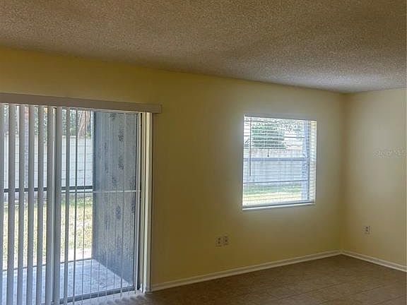 3rd image of 2513 N Alafaya Trl APT 21