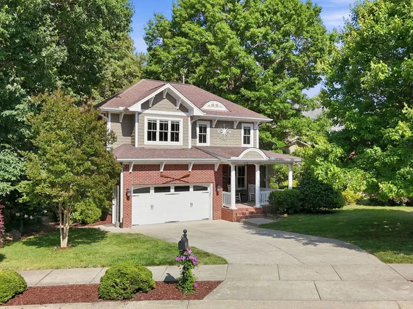 616 Lake Artesia Ln, Fuquay Varina, NC 27526