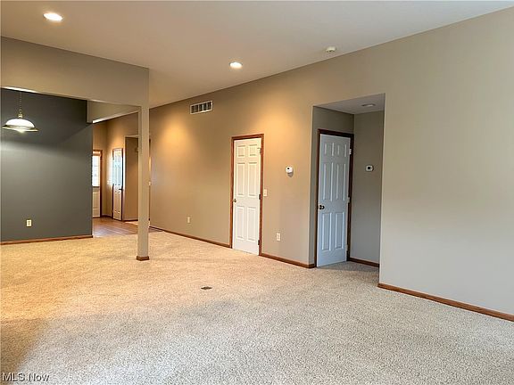 3rd image of 24 Danbury Ct NW