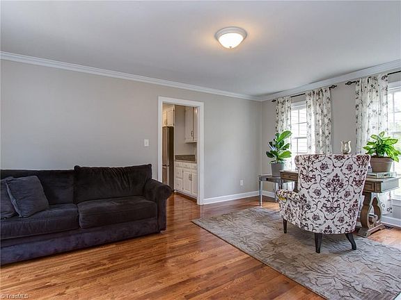 3rd image of 1909 Townsend Forest Ln S