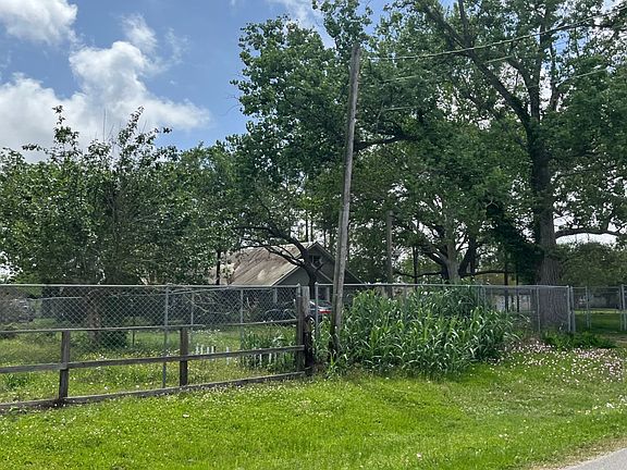 3rd image of 6707 Avenue V