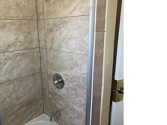 3rd image of 836 W 83rd St