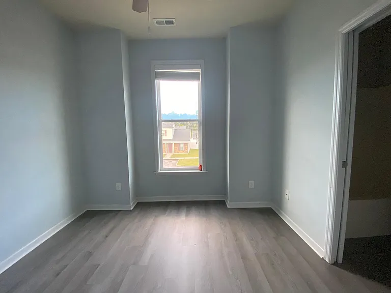 214 Glenhaven Ln — Photo 15