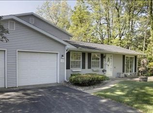 10210 Foxhollow Ct, Portage, MI 49024