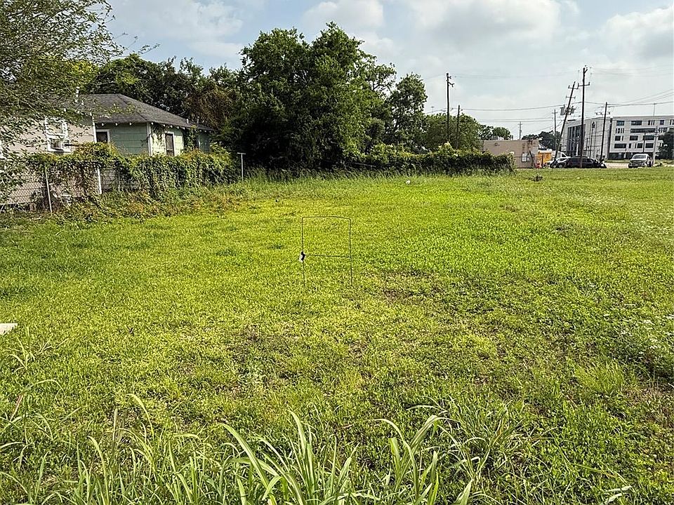 2nd image of 3457 Tuam St