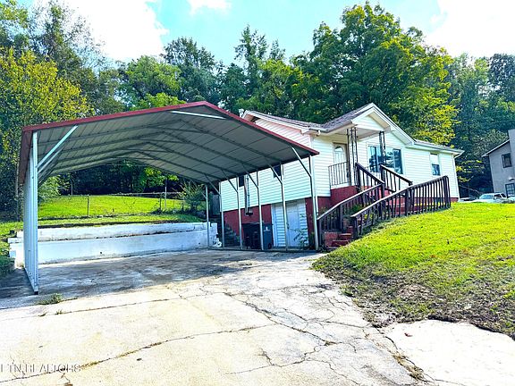 3rd image of 1312 Cassell Dr