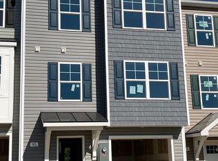 95 Olga Dr, Martinsburg, WV 25403