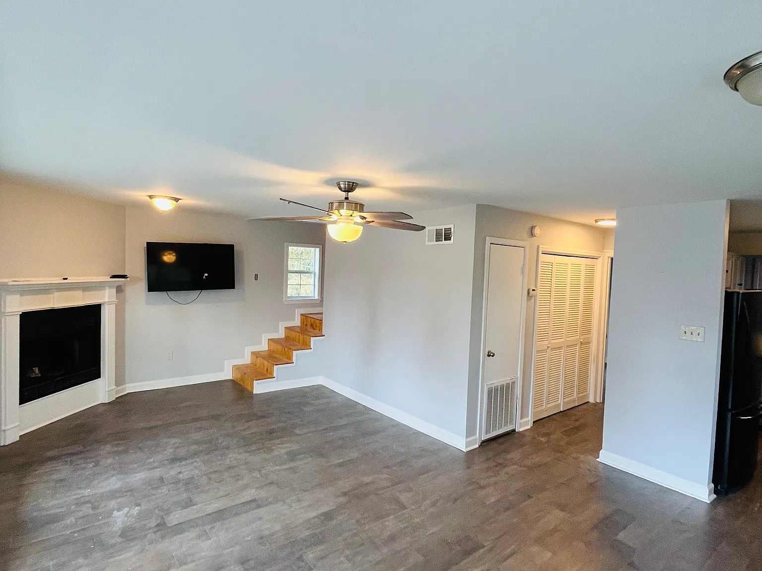 3 bed, 1600 sqft, $1,650 — Photo 3