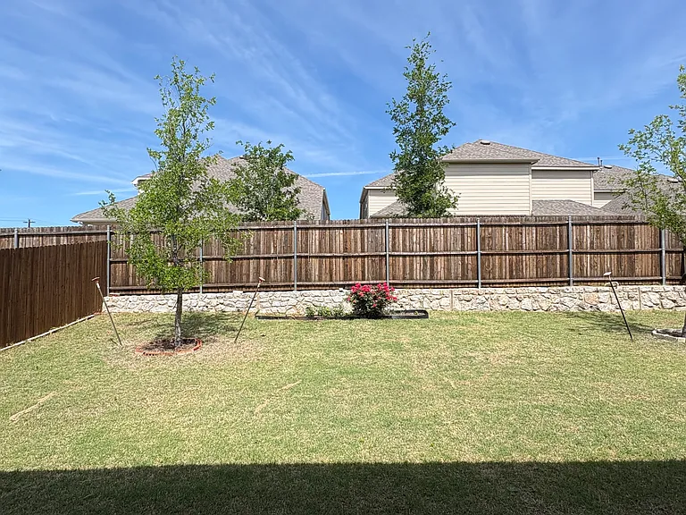 3624 Cadogan St — Photo 13