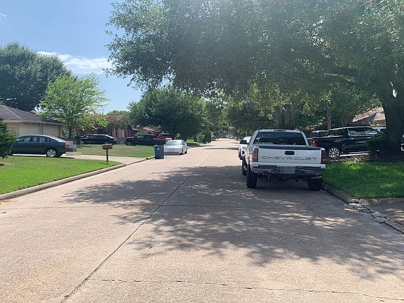 4th image of 2151 Deerhurst Ln