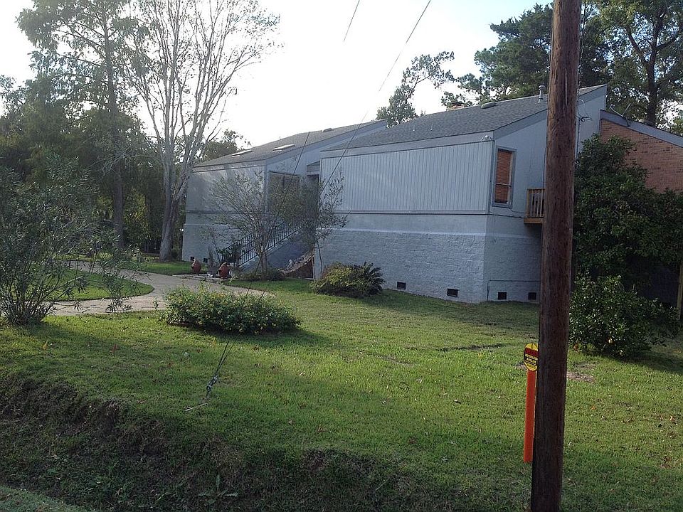 1st image of 704 N Clear Creek Dr