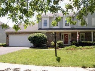 460 Prairie Knoll Dr, Naperville, IL 60565