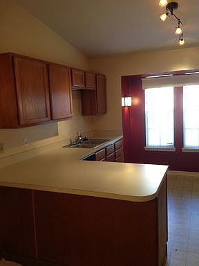 5th image of 439 NW 50th Blvd