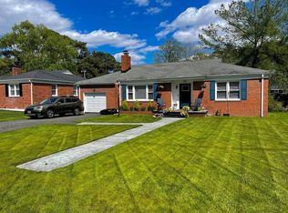 402 Tareyton Ln, Portsmouth, VA 23701