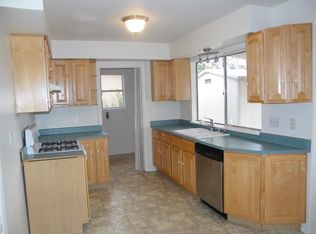 557 Aragon Ave, Los Alamos, NM 87544