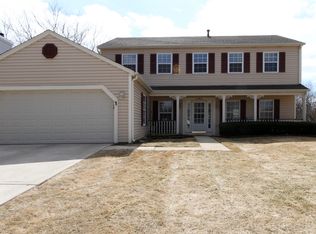 1 Kensington Ct, Streamwood, IL