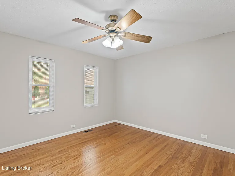 3810 Norbourne Blvd — Photo 15