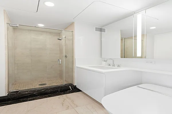 Rented by Sotheby's International Realty | media 13