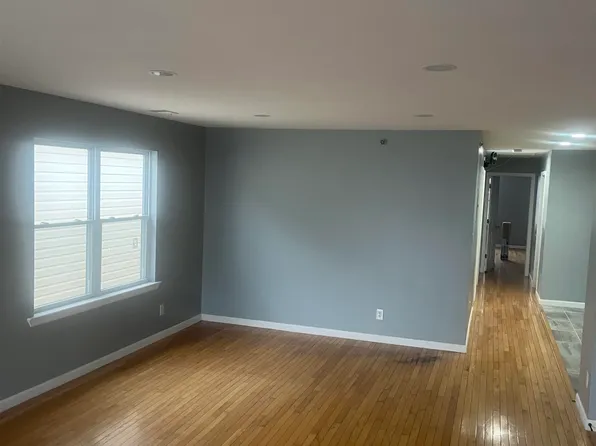 710 27th Street image 1 of 22