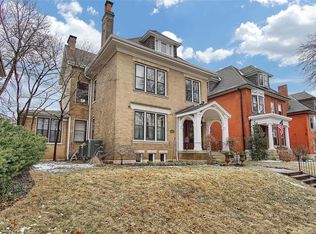 3816 Flora Pl, Saint Louis, MO 63110
