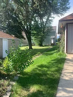 612 Moczygemba St — Photo 12