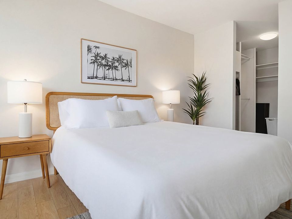 1st image of 1925 Kalakaua Ave APT 1902