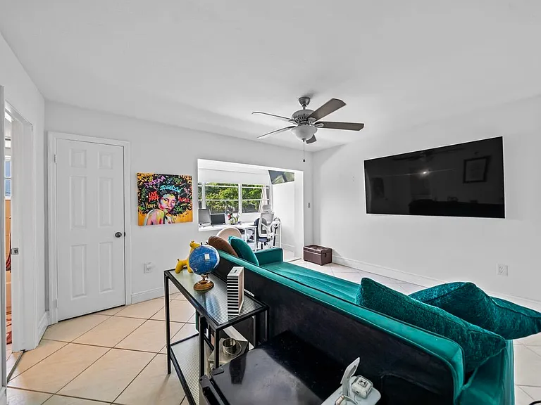 8745 SW 137th Ave — Photo 14