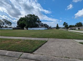 2524 Elizabeth Ct, Violet, LA 70092