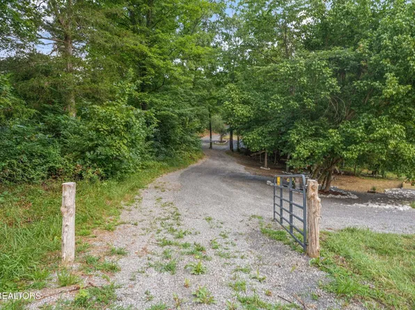 233 Highway 370, Luttrell, TN 37779