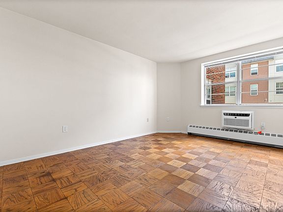 5th image of 1500 Hamilton St APT 3Q