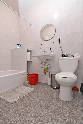 Rented by Ledvech Group | media 4