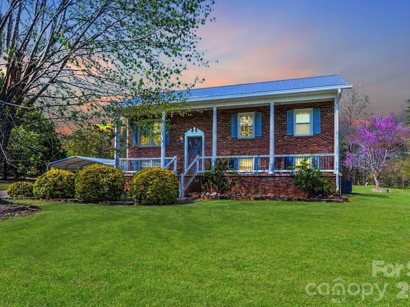 2681 Tumbleweed Dr, Lenoir, NC 28645