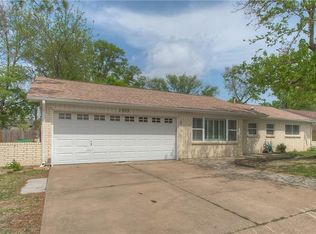 1905 Gettysburg Pl, Bedford, TX 76022