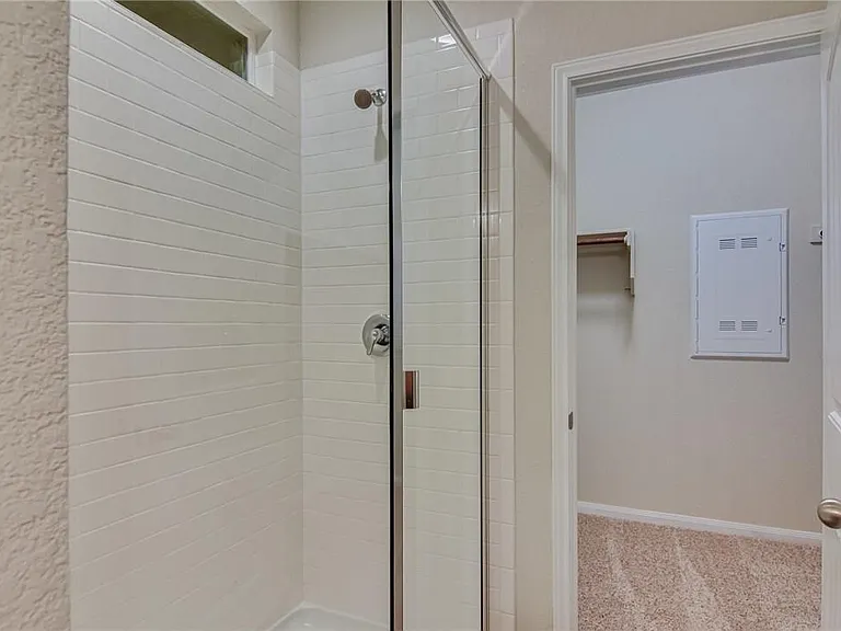 309 Naset Dr — Photo 17