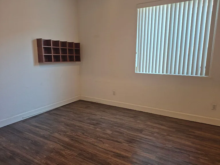 1700 Charm Way — Photo 6
