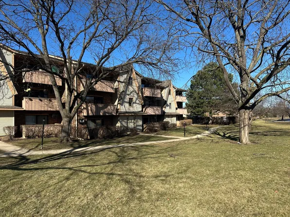 13 Echo Ct APT 10, Vernon Hills, IL 60061